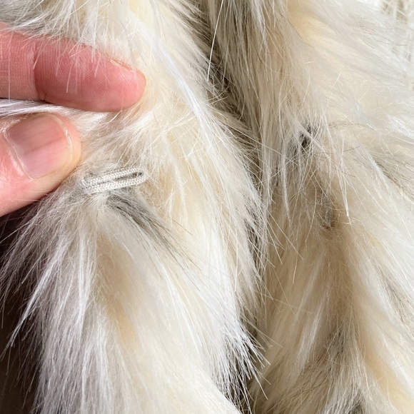 NWT Express Color Block Faux Fur White Black Coat Jacket Size XS TP - Picture 12 of 13